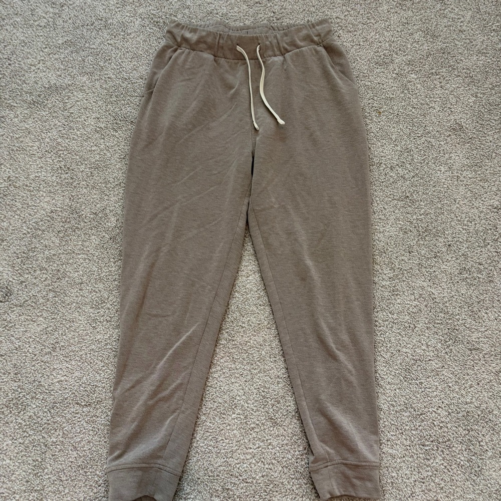 Free Fly Bamboo Fleece Joggers Womens M Tan Casual Lounge Sporty Soft Sweatpants